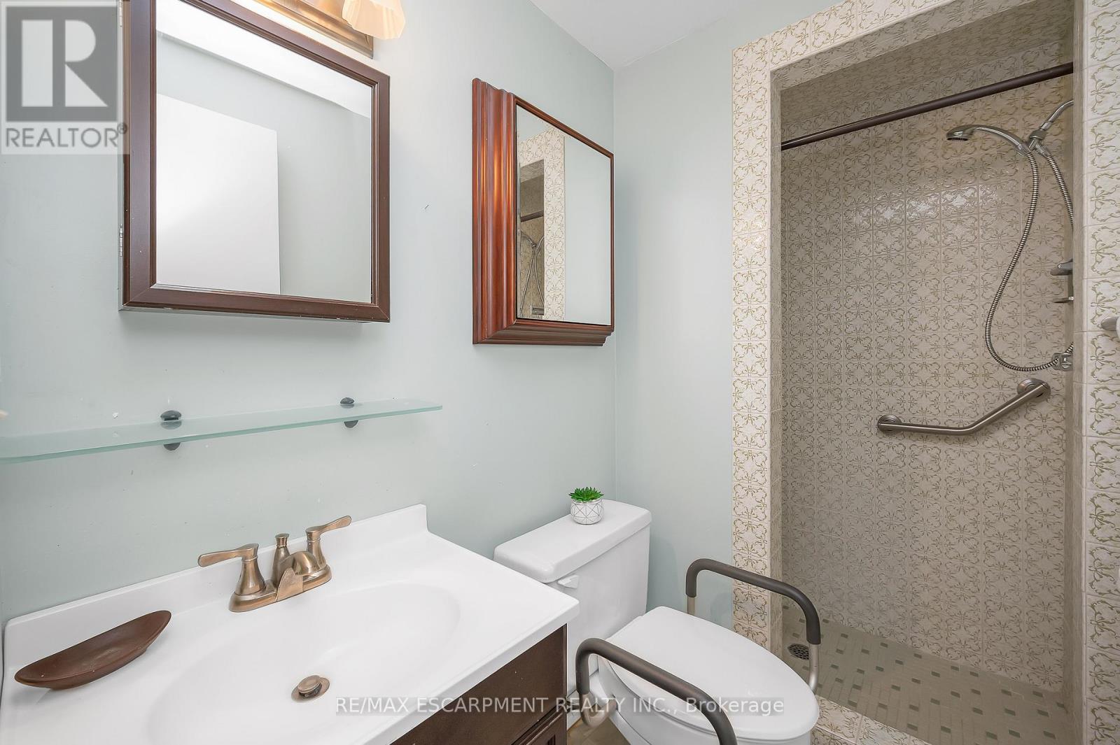 111 Maple Branch Path, Toronto (Kingsview Village-The Westway), Ontario  M9P 3R9 - Photo 18 - W12465538