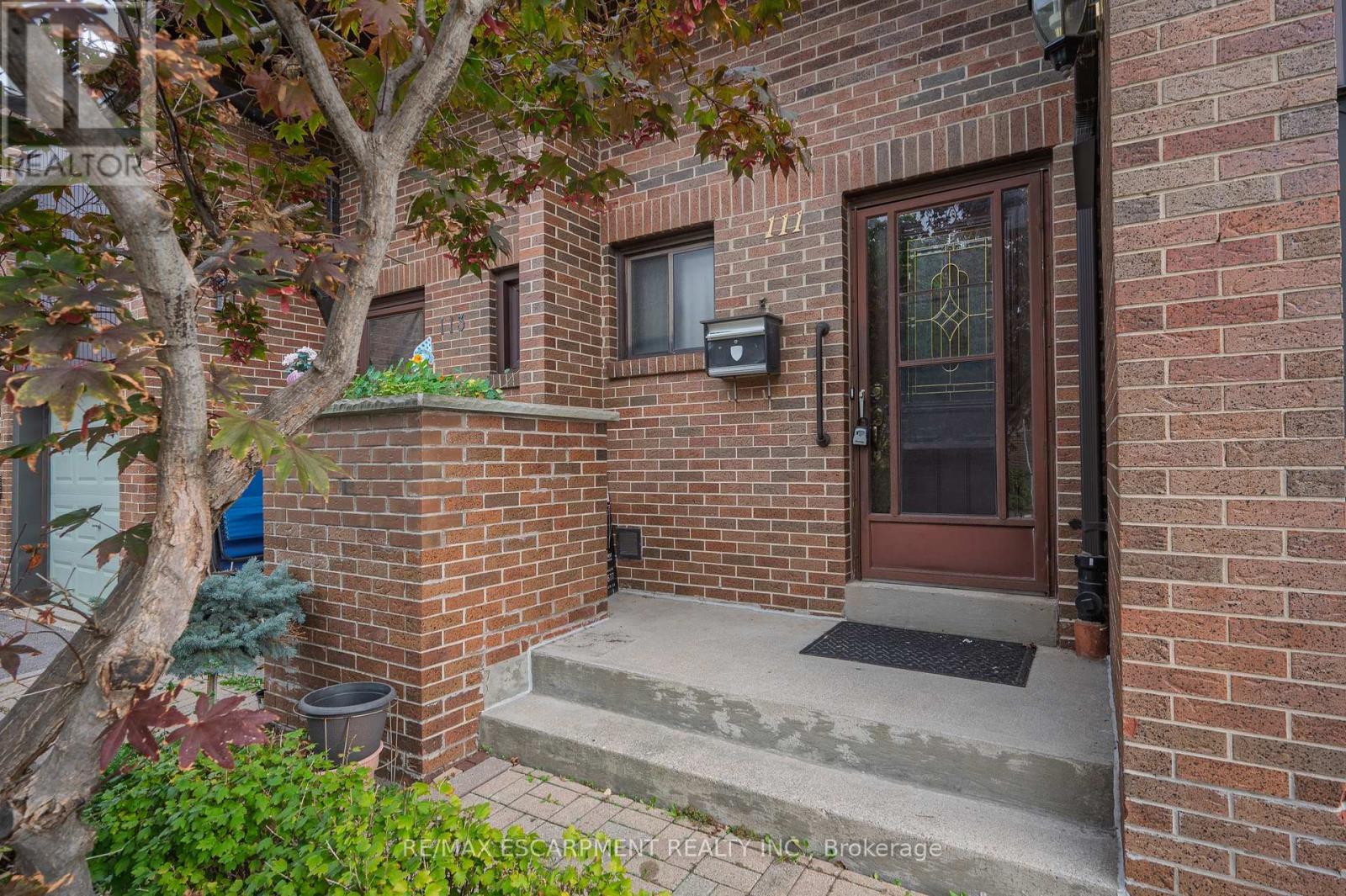 111 Maple Branch Path, Toronto (Kingsview Village-The Westway), Ontario  M9P 3R9 - Photo 3 - W12465538