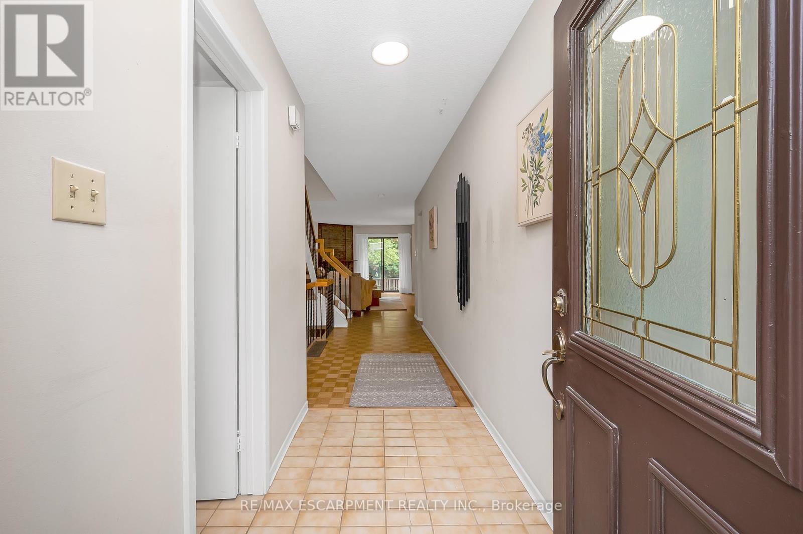 111 Maple Branch Path, Toronto (Kingsview Village-The Westway), Ontario  M9P 3R9 - Photo 4 - W12465538