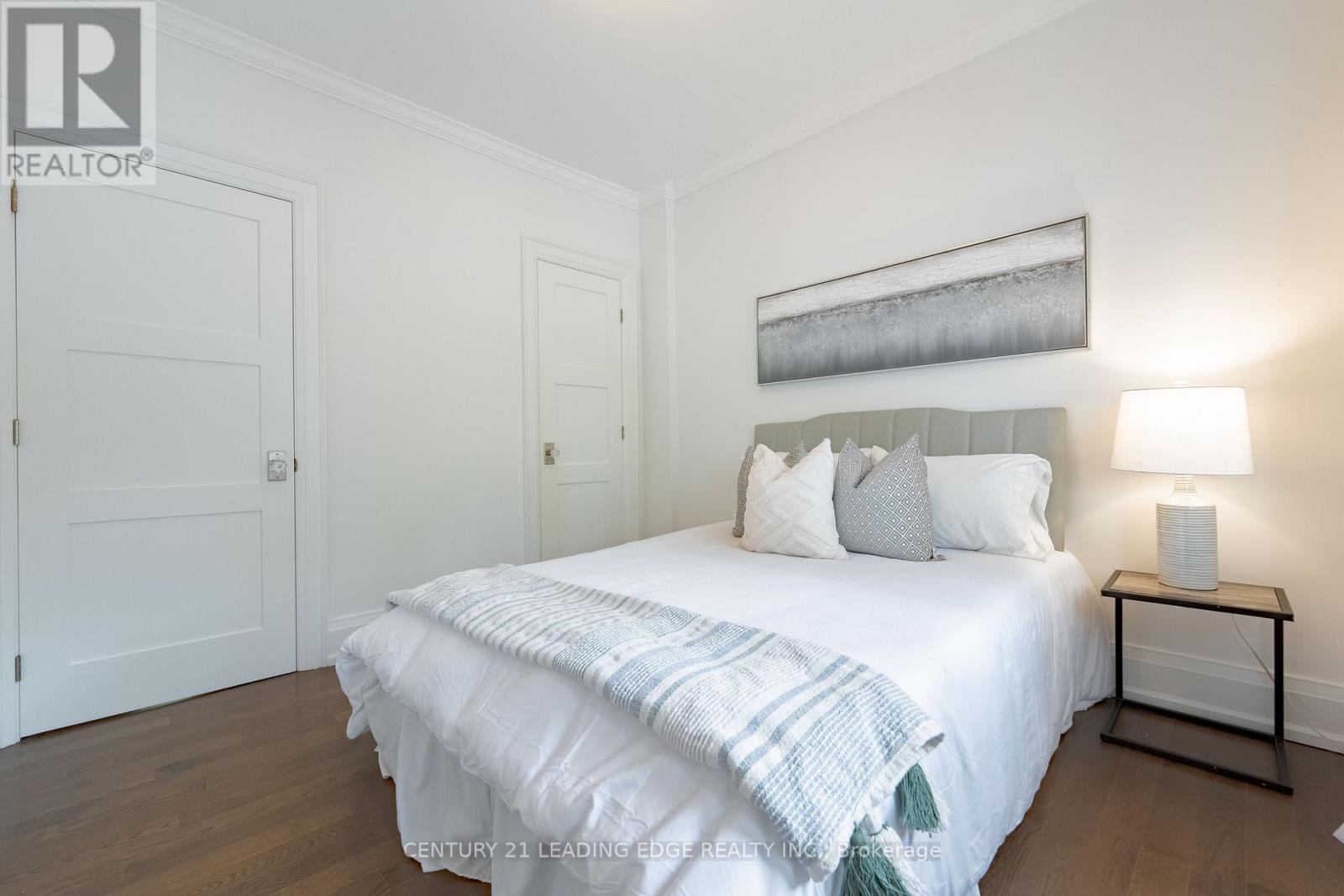 387 Kennedy Avenue, Toronto (High Park North), Ontario  M6P 3C5 - Photo 20 - W12465543