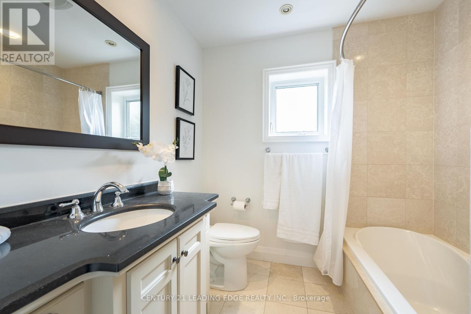387 Kennedy Avenue, Toronto (High Park North), Ontario  M6P 3C5 - Photo 22 - W12465543
