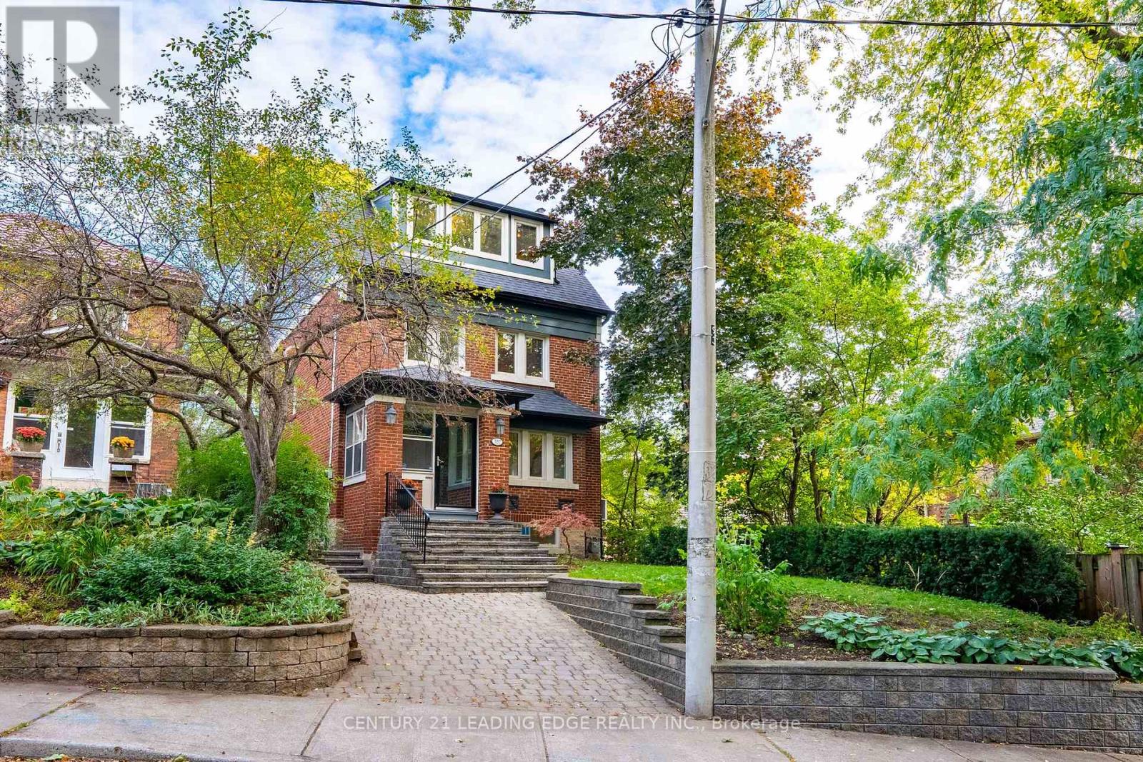 387 Kennedy Avenue, Toronto (High Park North), Ontario  M6P 3C5 - Photo 4 - W12465543