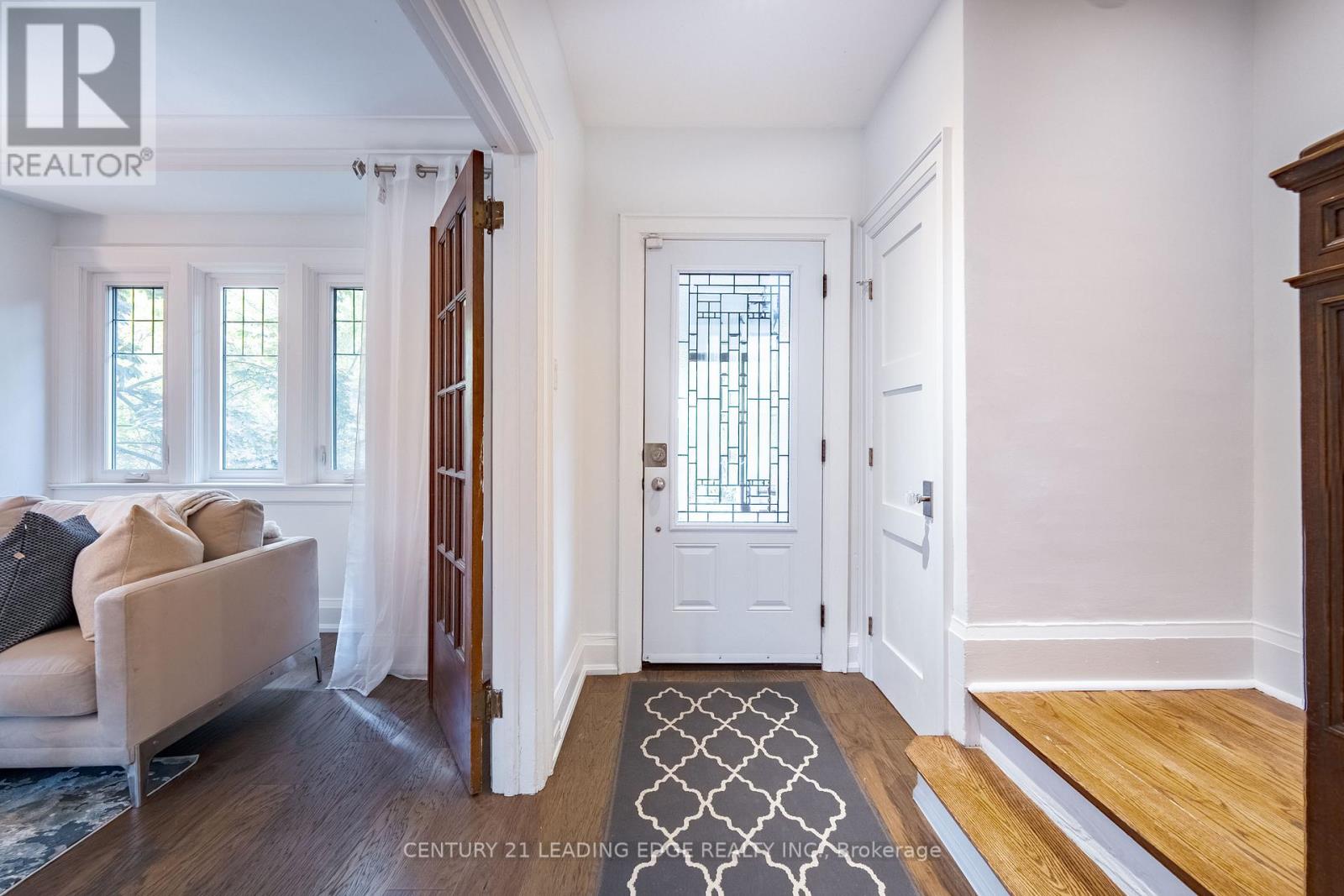 387 Kennedy Avenue, Toronto (High Park North), Ontario  M6P 3C5 - Photo 7 - W12465543