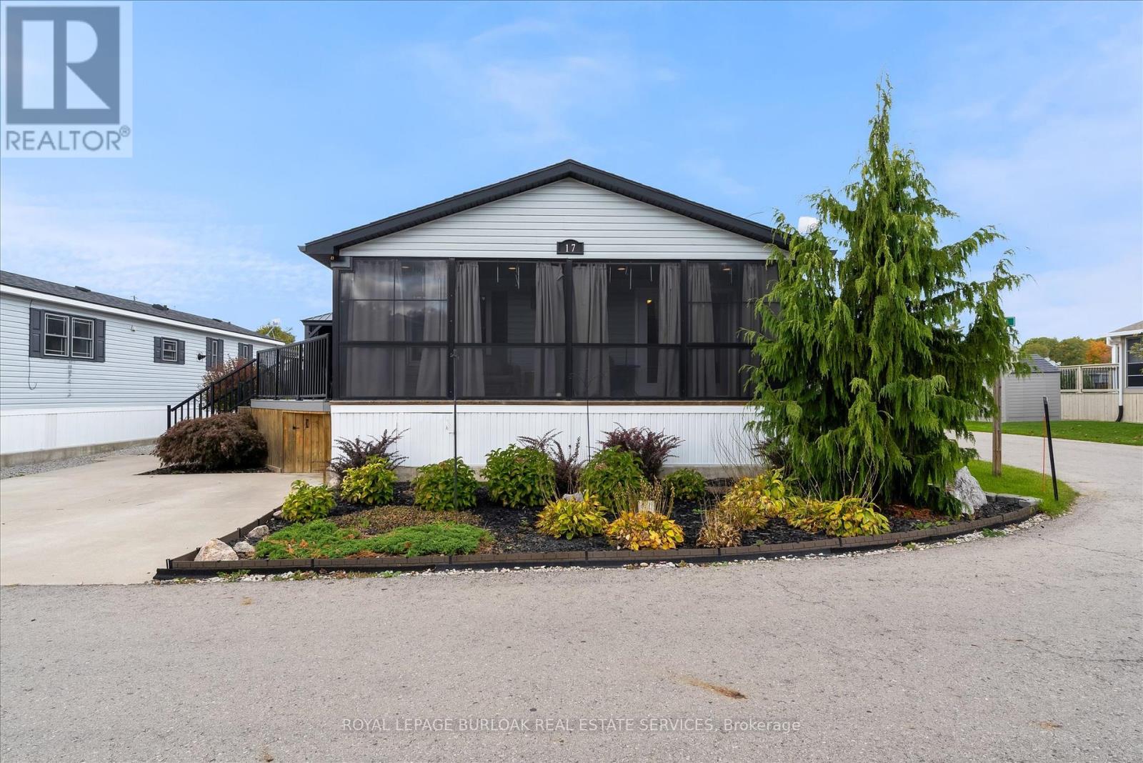 17 Ash - 4449 Milburough Line, Burlington, Ontario  L7P 0C5 - Photo 2 - W12465550