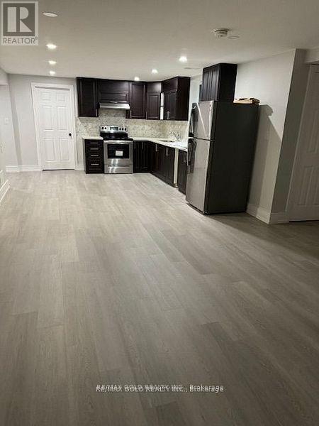 2 TWEEDSMUIR COURT, Brampton, Ontario