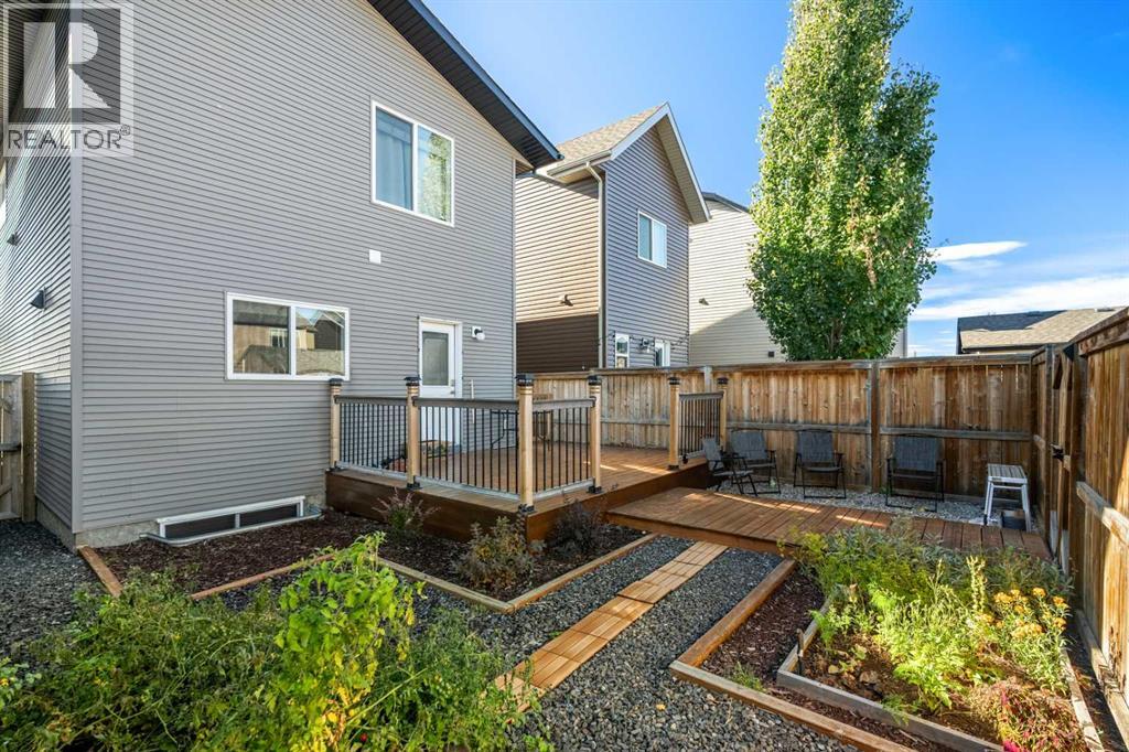 24 Copperpond Park Se, Calgary, Alberta  T2Z 1Z4 - Photo 45 - A2257645