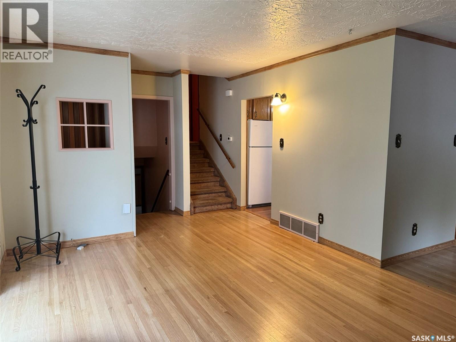 107 Knowles Crescent, Regina, Saskatchewan  S4N 4P3 - Photo 4 - SK020929