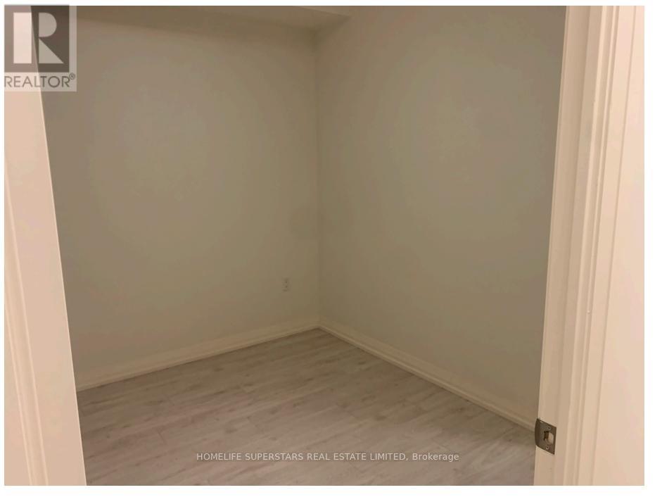 504 - 27 Korda Gate, Vaughan, Ontario  L4K 2M9 - Photo 5 - N12463913