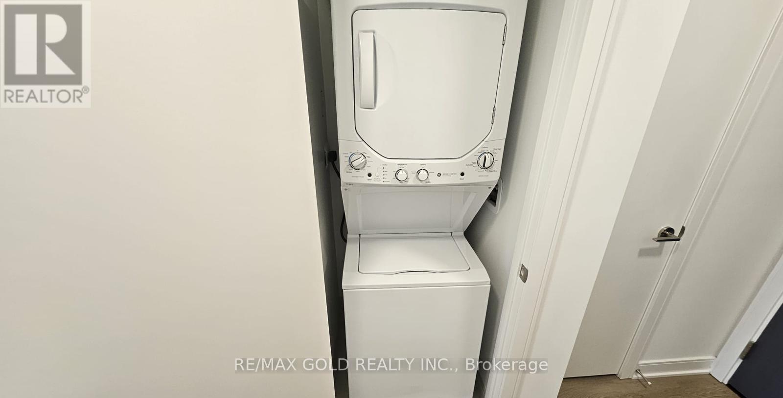 1319 - 86 Dundas Street E, Mississauga, Ontario  L5A 0B1 - Photo 12 - W12457611