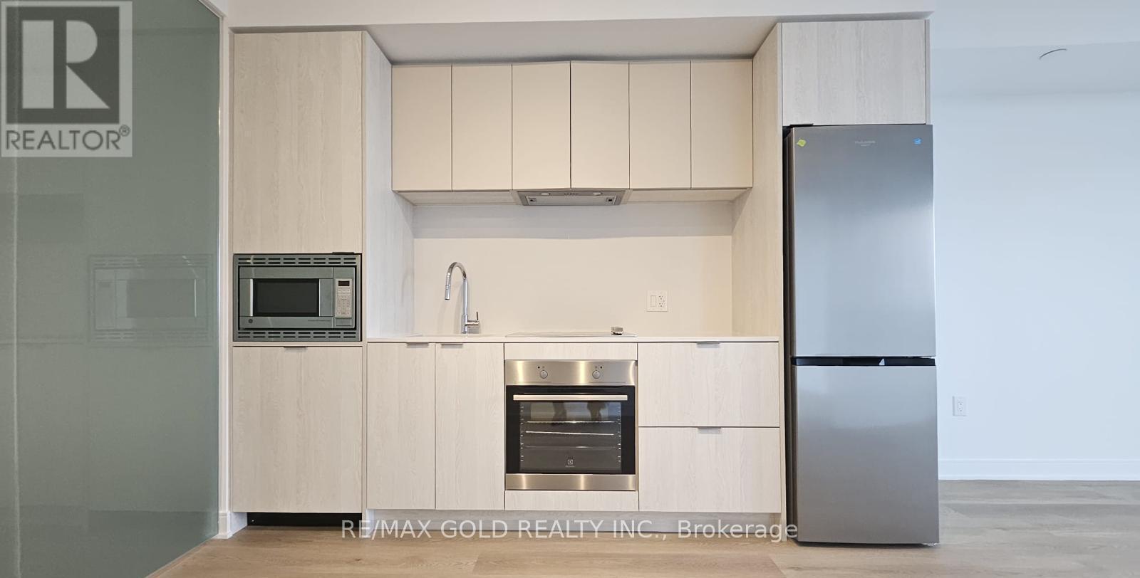 1319 - 86 Dundas Street E, Mississauga, Ontario  L5A 0B1 - Photo 3 - W12457611