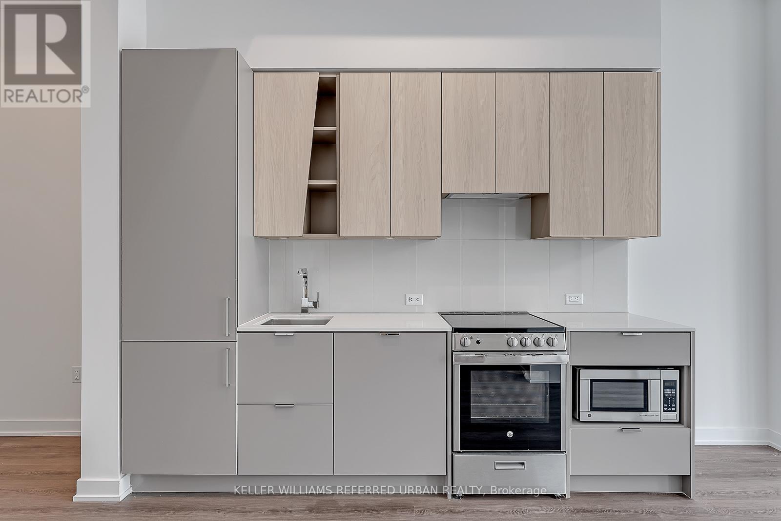 602 - 3883 Quartz Road, Mississauga (City Centre), Ontario  L5B 0M4 - Photo 8 - W12464933