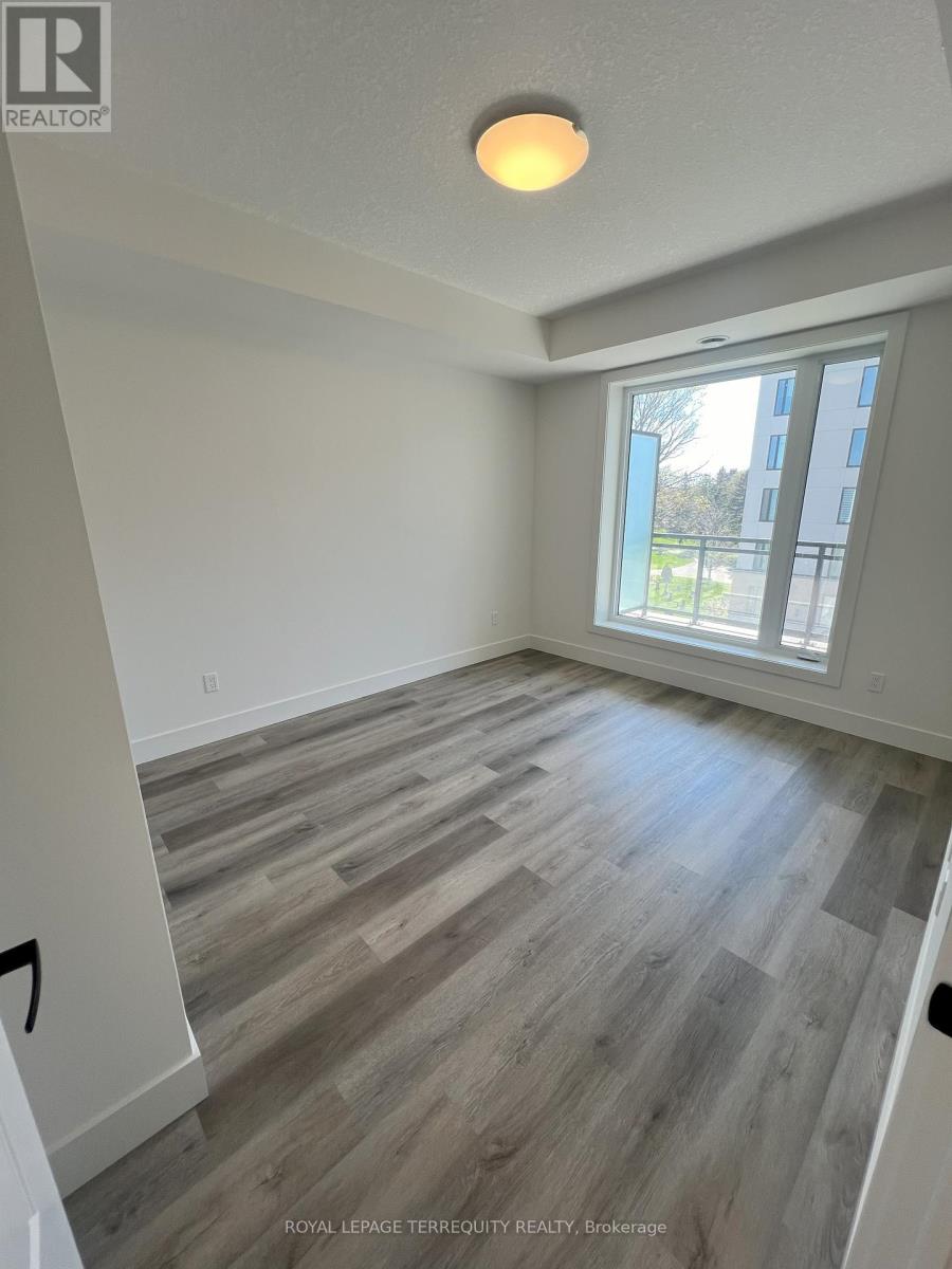 416 - 107 Roger Street, Waterloo, Ontario  N2J 0G3 - Photo 10 - X12465488