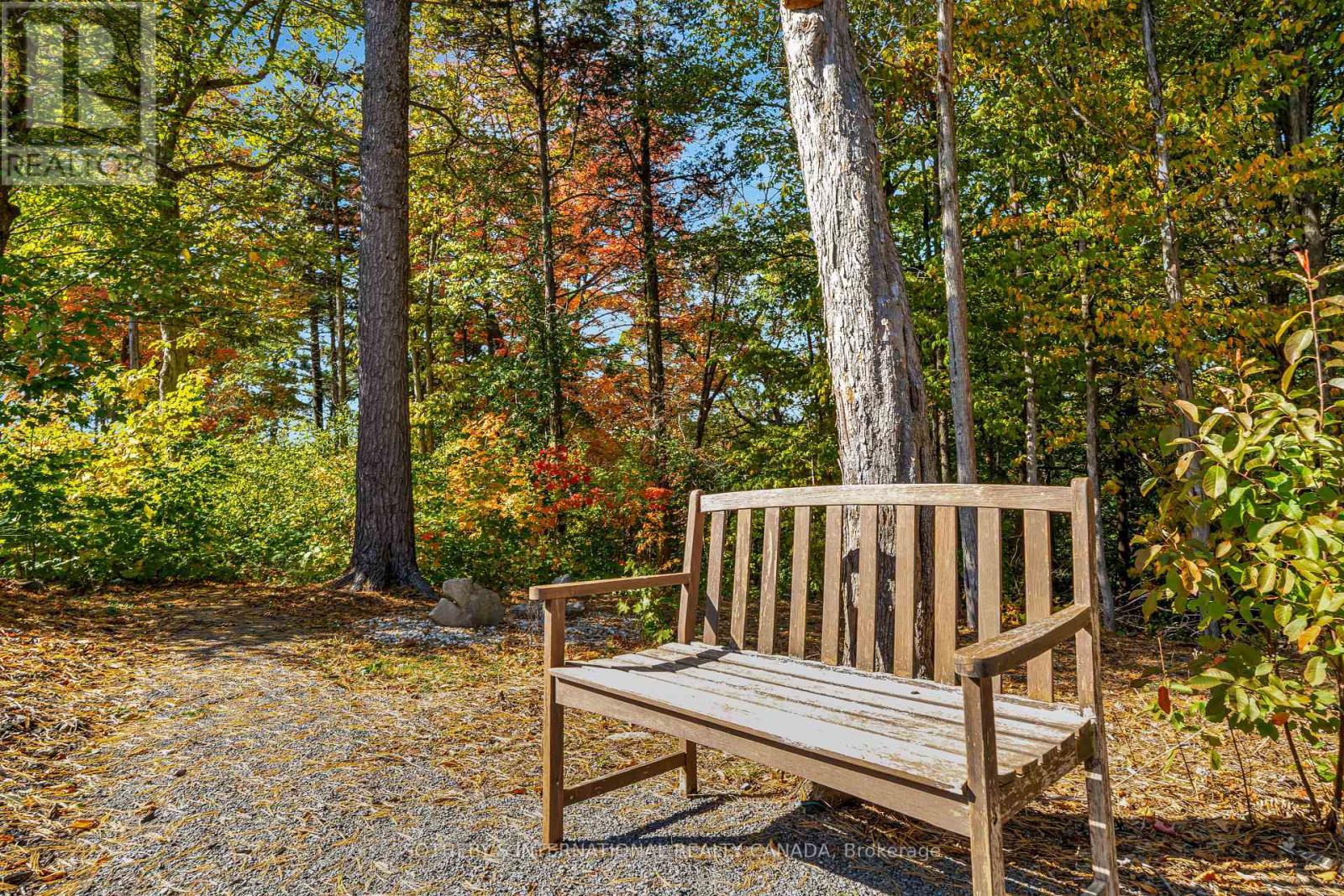 30 Pine Ridge Drive, Prince Edward County (Hallowell Ward), Ontario  K0K 2T0 - Photo 37 - X12465561