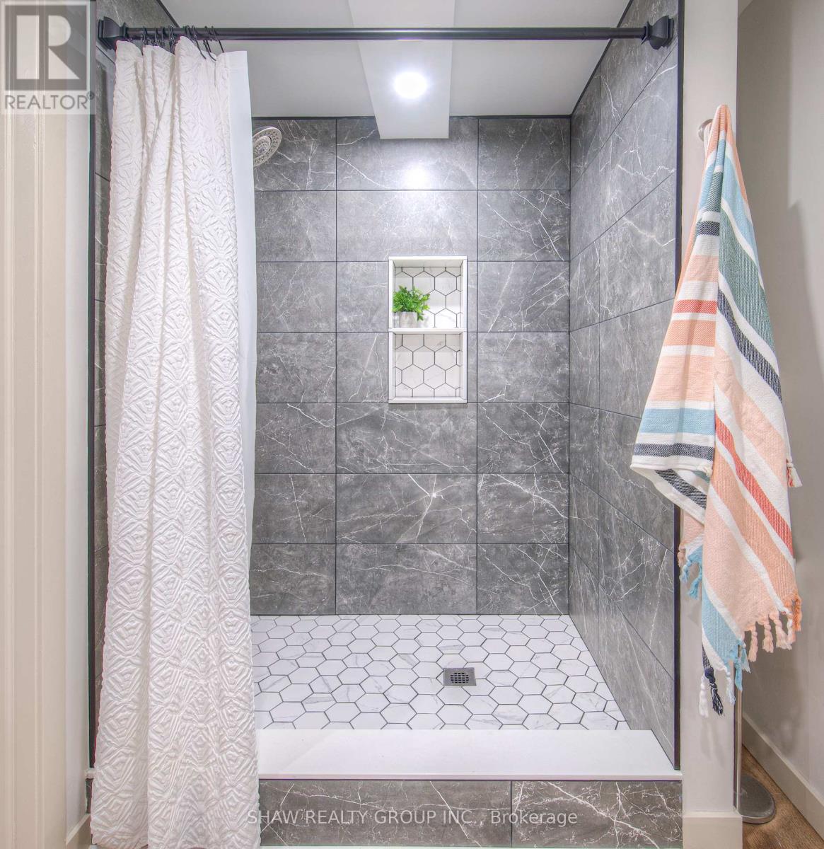 95 Silver Street, Brant, Ontario  N3L 1T8 - Photo 33 - X12465570