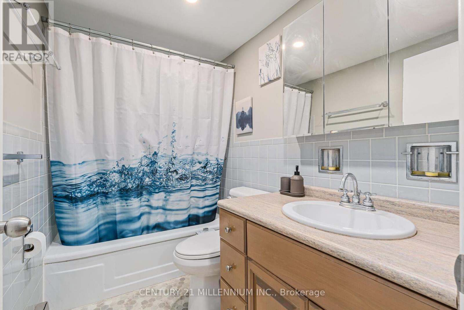 203 - 11 Woodman Drive, Hamilton, Ontario  L8K 4E3 - Photo 20 - X12465571