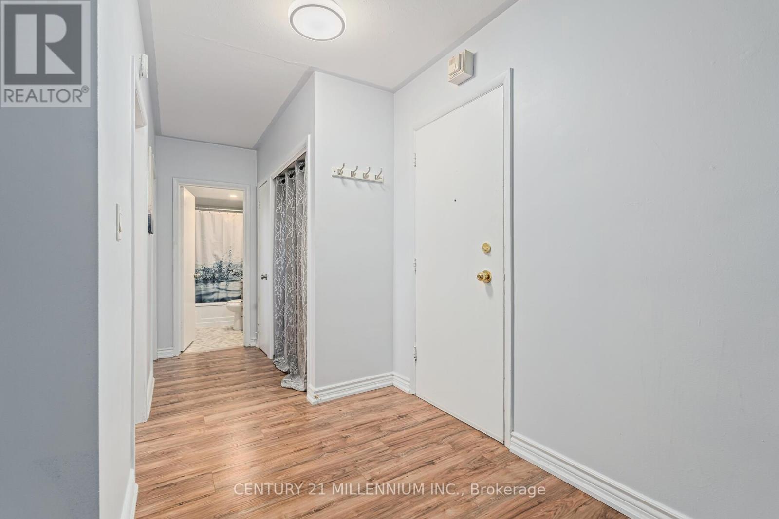 203 - 11 Woodman Drive, Hamilton, Ontario  L8K 4E3 - Photo 8 - X12465571