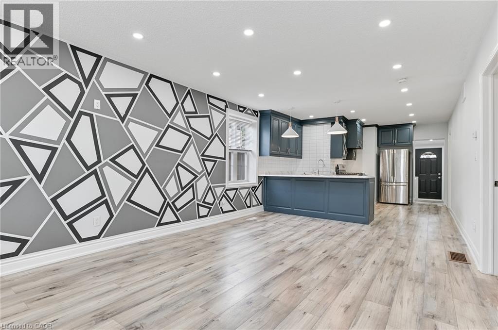54 Craigmiller Avenue Unit# Upper, Hamilton, Ontario  L8L 3J1 - Photo 5 - 40779463