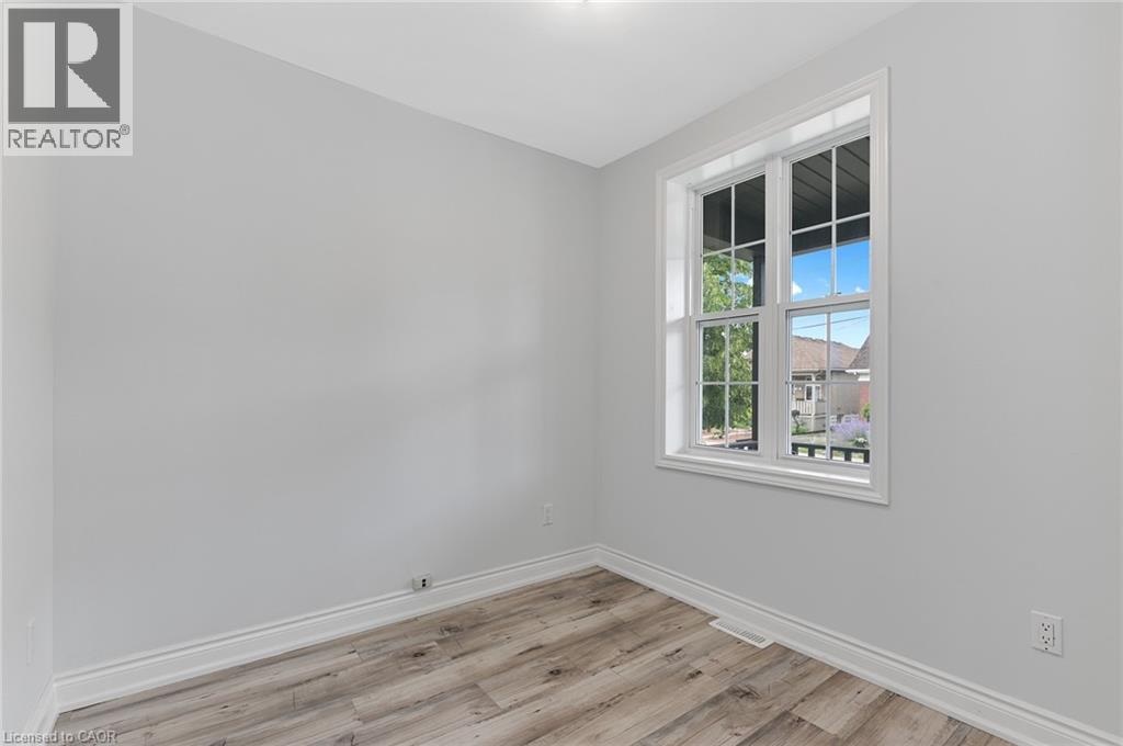 54 Craigmiller Avenue Unit# Upper, Hamilton, Ontario  L8L 3J1 - Photo 9 - 40779463
