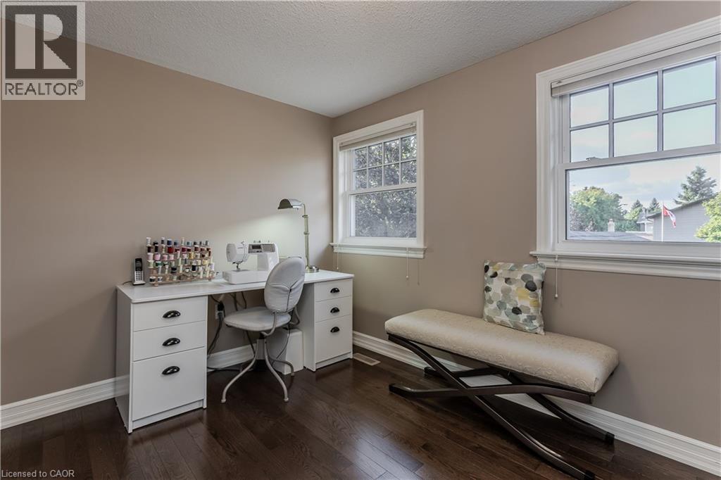1210 Hammond Street, Burlington, Ontario  L7S 2A4 - Photo 33 - 40779044