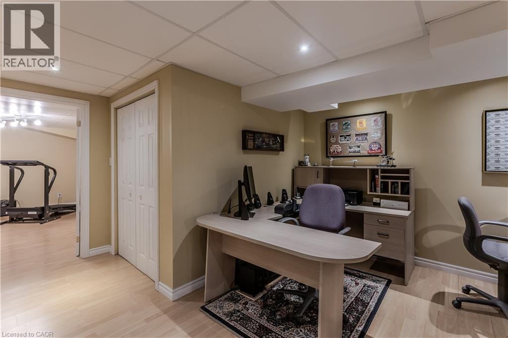 1210 Hammond Street, Burlington, Ontario  L7S 2A4 - Photo 35 - 40779044