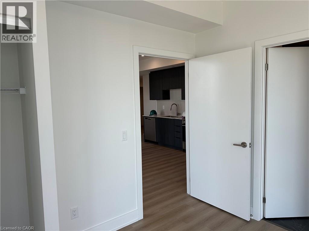 25 Wellington Street S Unit# 2710, Kitchener, Ontario  N2G 0G5 - Photo 18 - 40776407