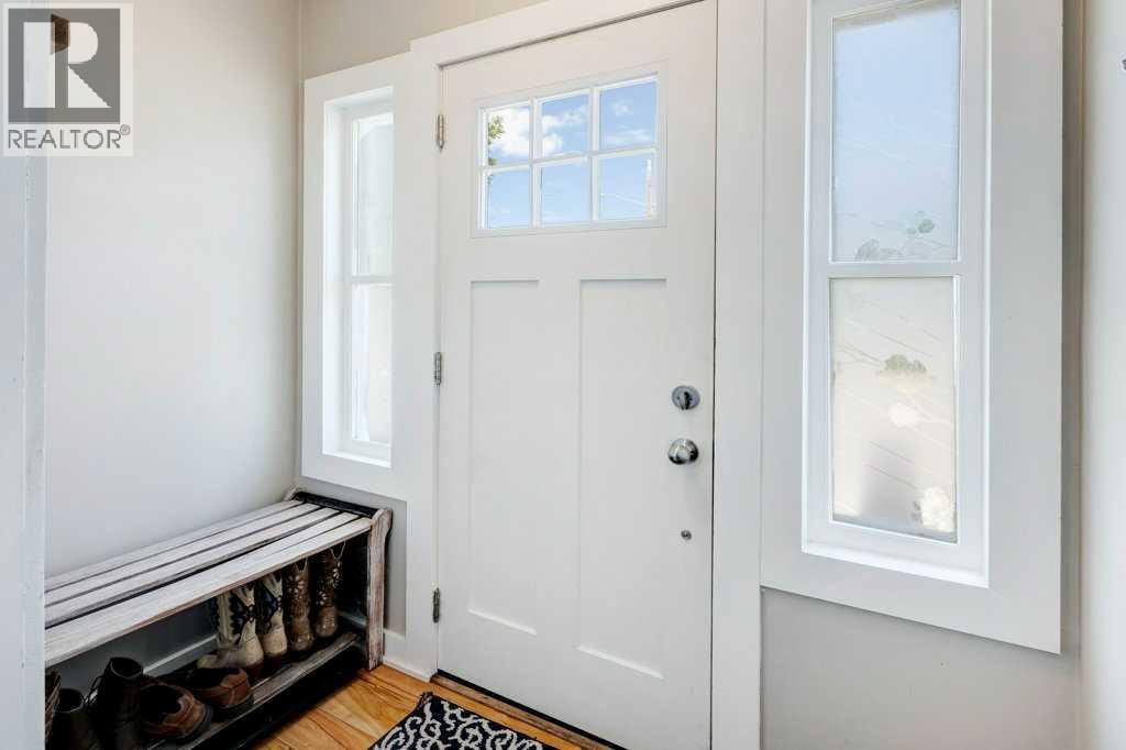 5223 3 Street W, Claresholm, Alberta  T0L 0T0 - Photo 2 - A2264489