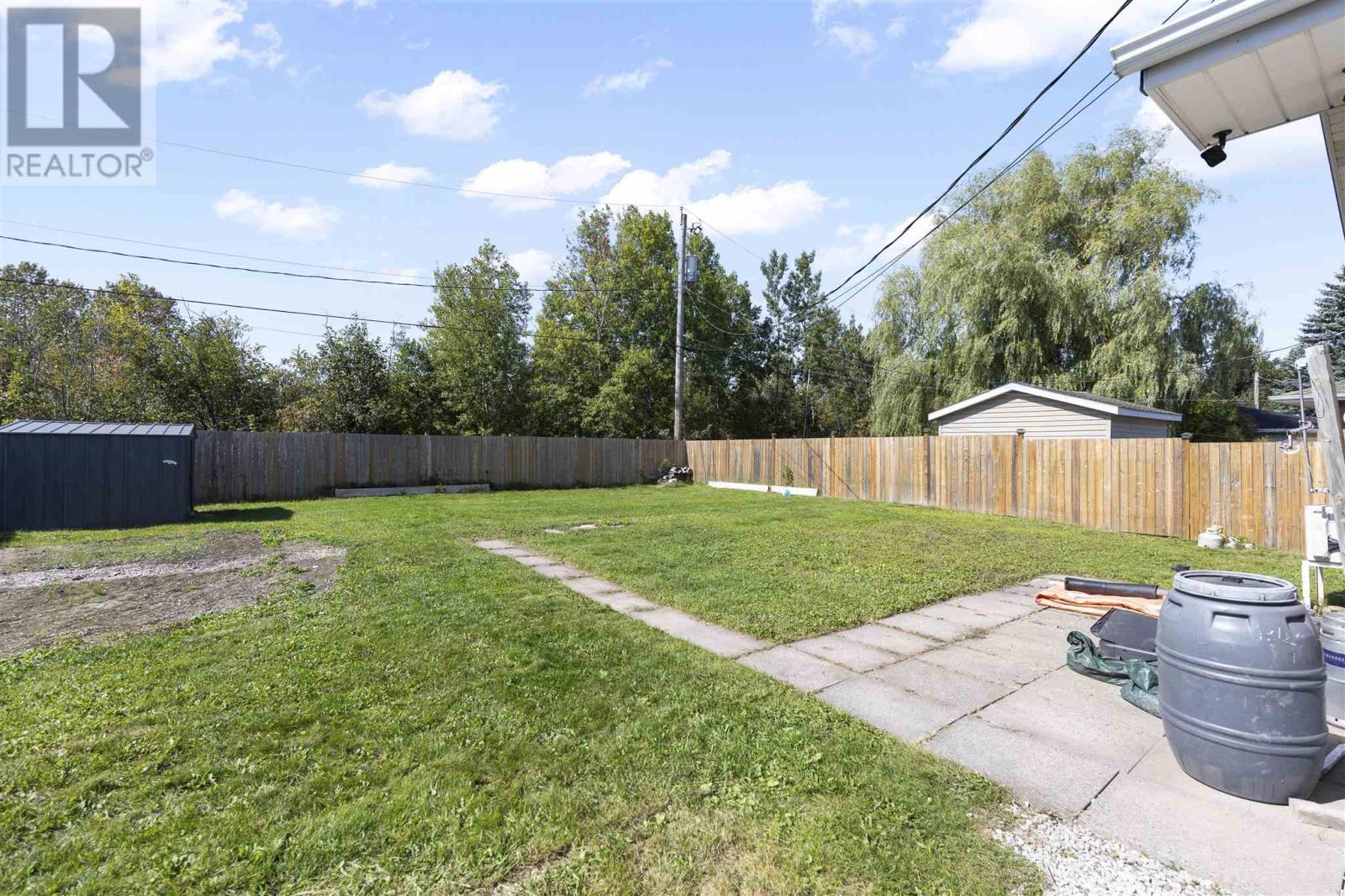 19 Admiral Dr, Sault Ste. Marie, Ontario  P6C 5W2 - Photo 4 - SM252660