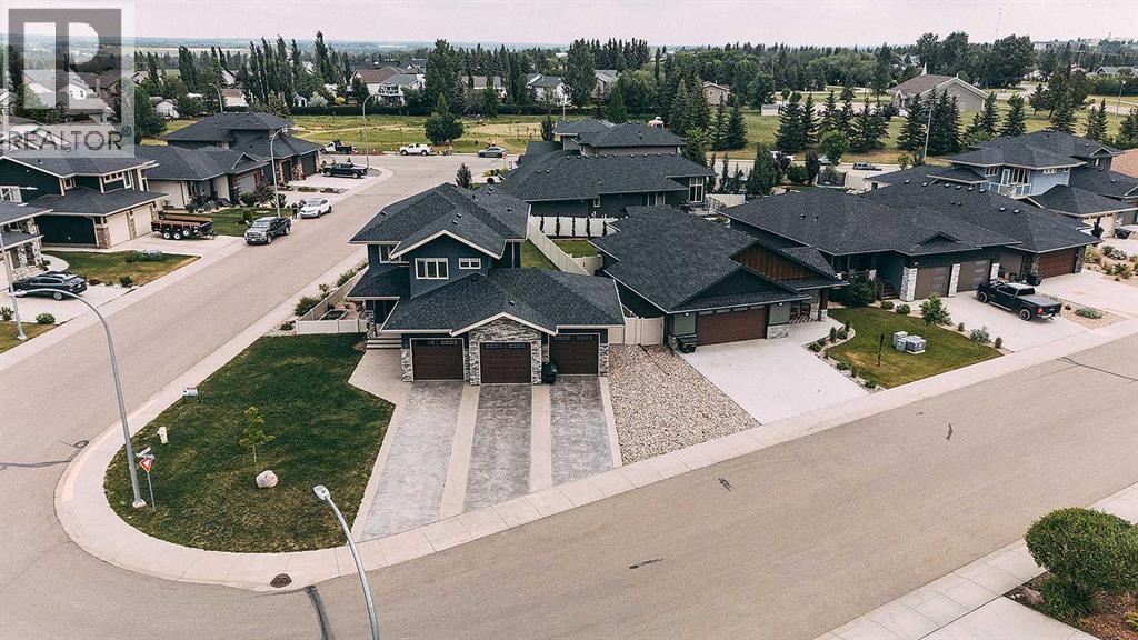 2 Meadow Close, Lacombe, Alberta  T4L 0J1 - Photo 3 - A2222419
