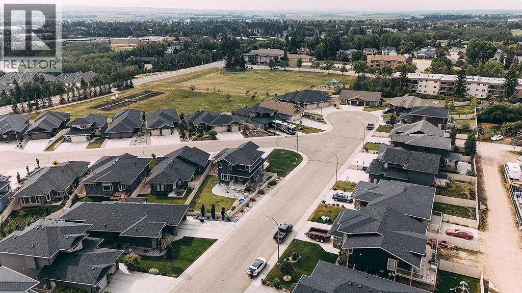 2 Meadow Close, Lacombe, Alberta  T4L 0J1 - Photo 5 - A2222419