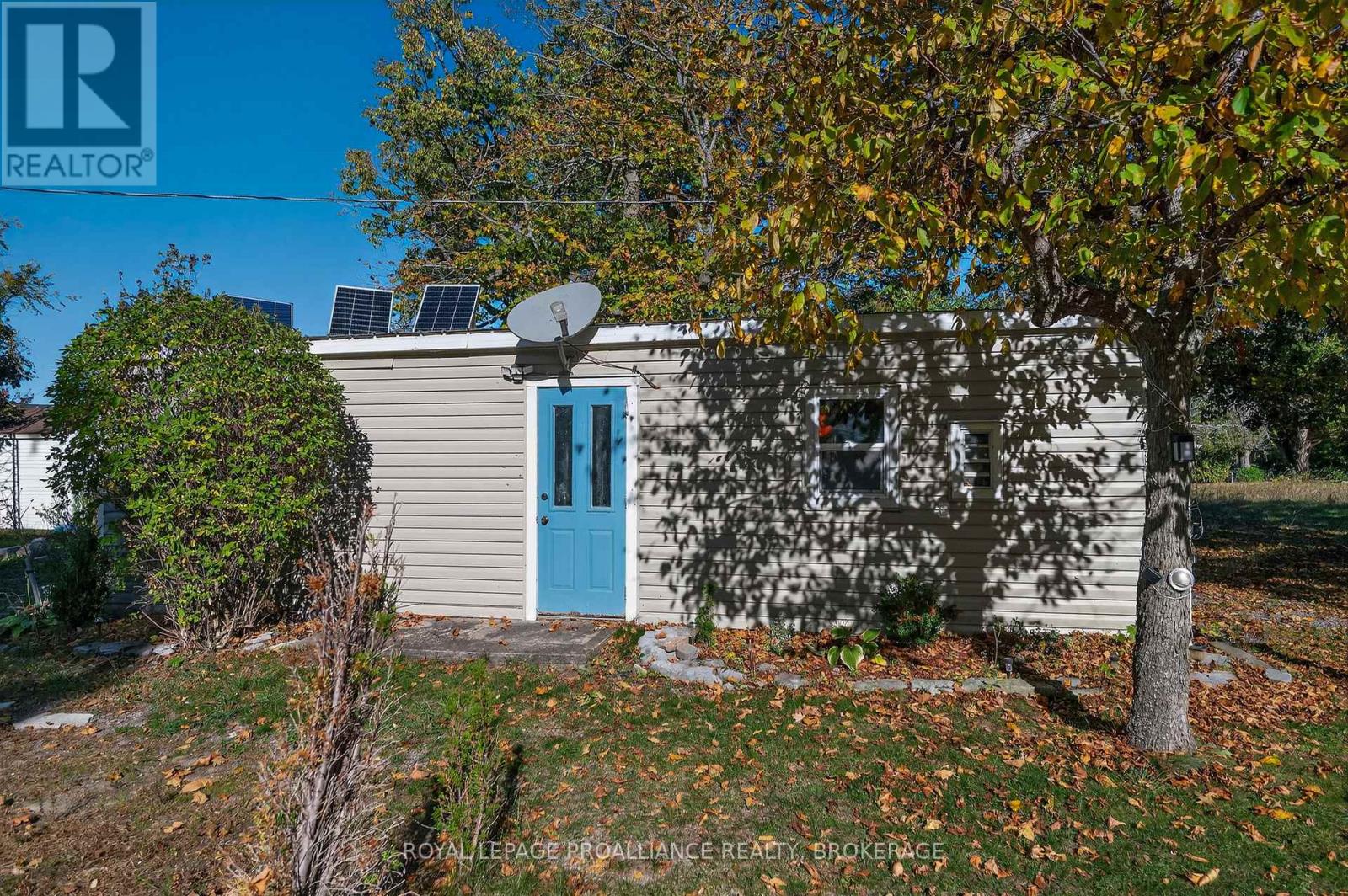 B - 14 Morgan's Point Lane, Frontenac Islands (The Islands), Ontario  K0H 2Y0 - Photo 22 - X12465785