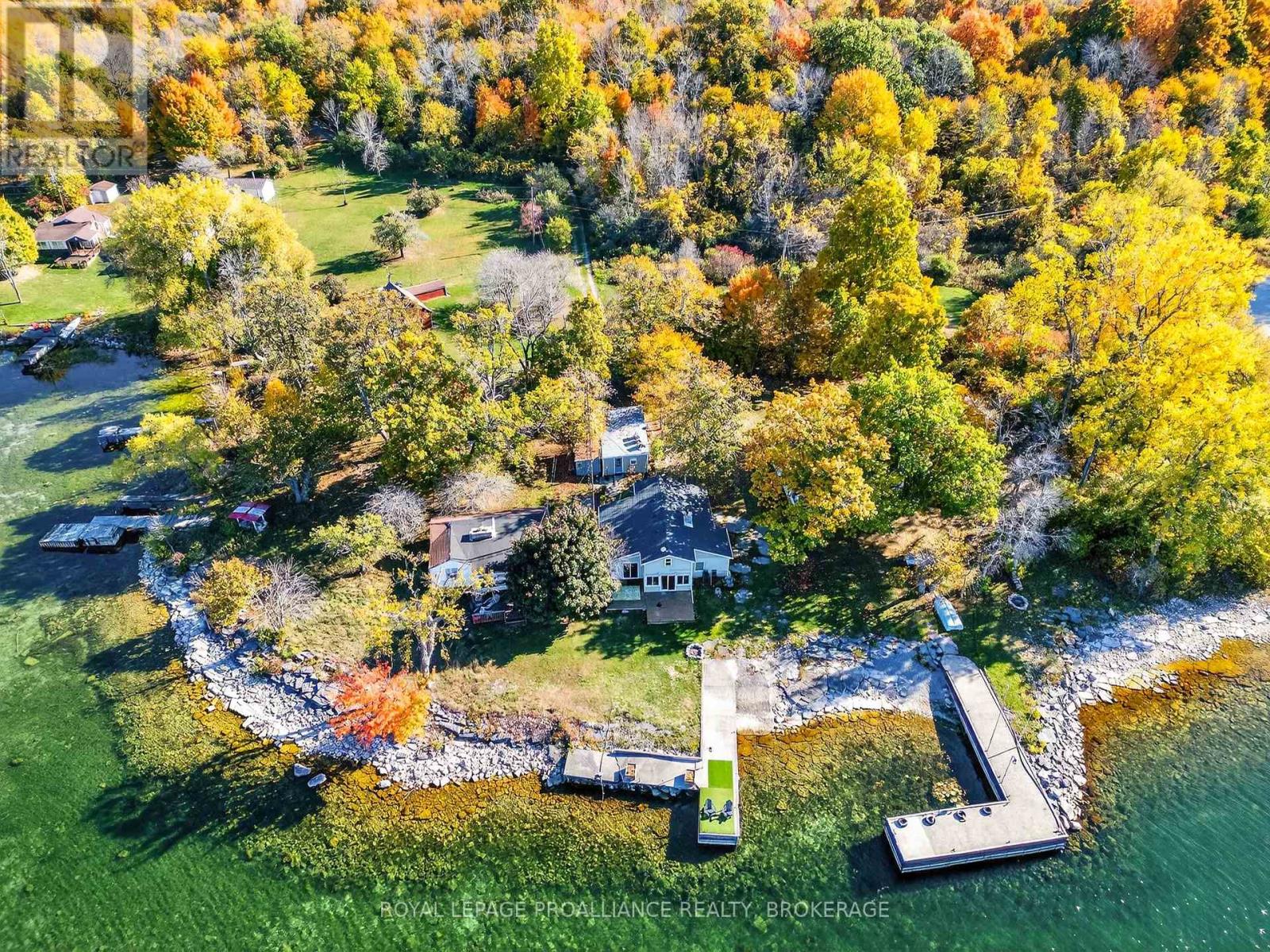 B - 14 Morgan's Point Lane, Frontenac Islands (The Islands), Ontario  K0H 2Y0 - Photo 35 - X12465785
