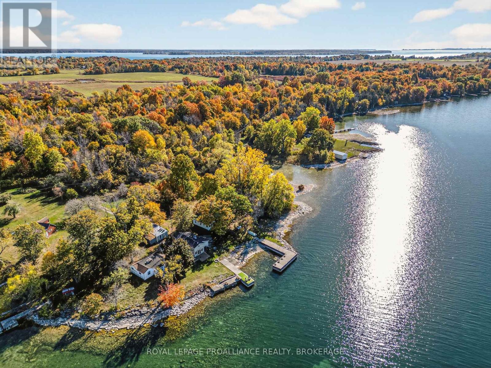 B - 14 Morgan's Point Lane, Frontenac Islands (The Islands), Ontario  K0H 2Y0 - Photo 36 - X12465785