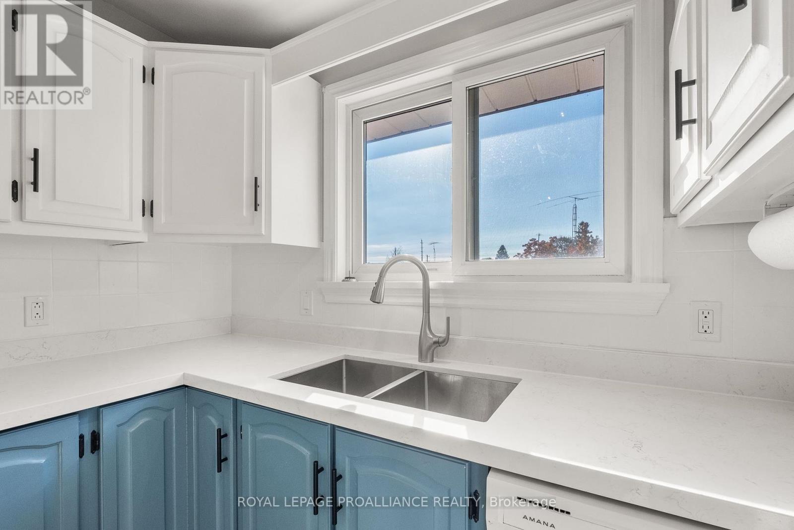 598 Hayden Crescent, Cobourg, Ontario K9A 2V2 - Photo 17 - X12465796