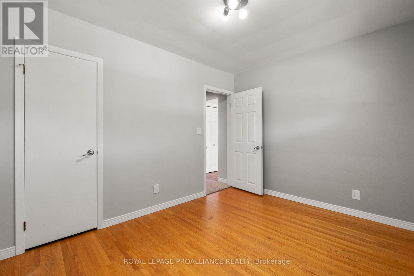 598 Hayden Crescent, Cobourg, Ontario K9A 2V2 - Photo 22 - X12465796