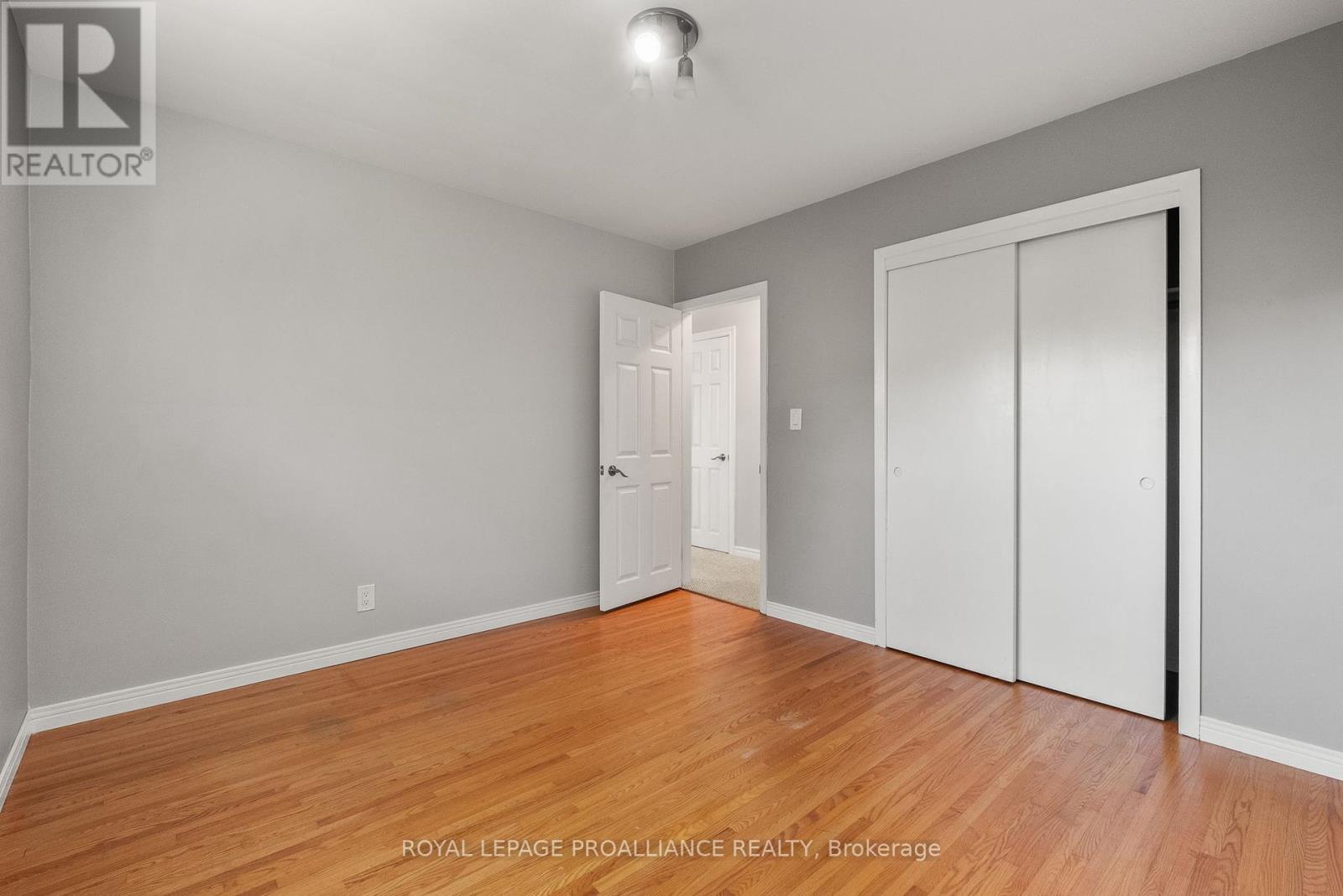 598 Hayden Crescent, Cobourg, Ontario K9A 2V2 - Photo 28 - X12465796