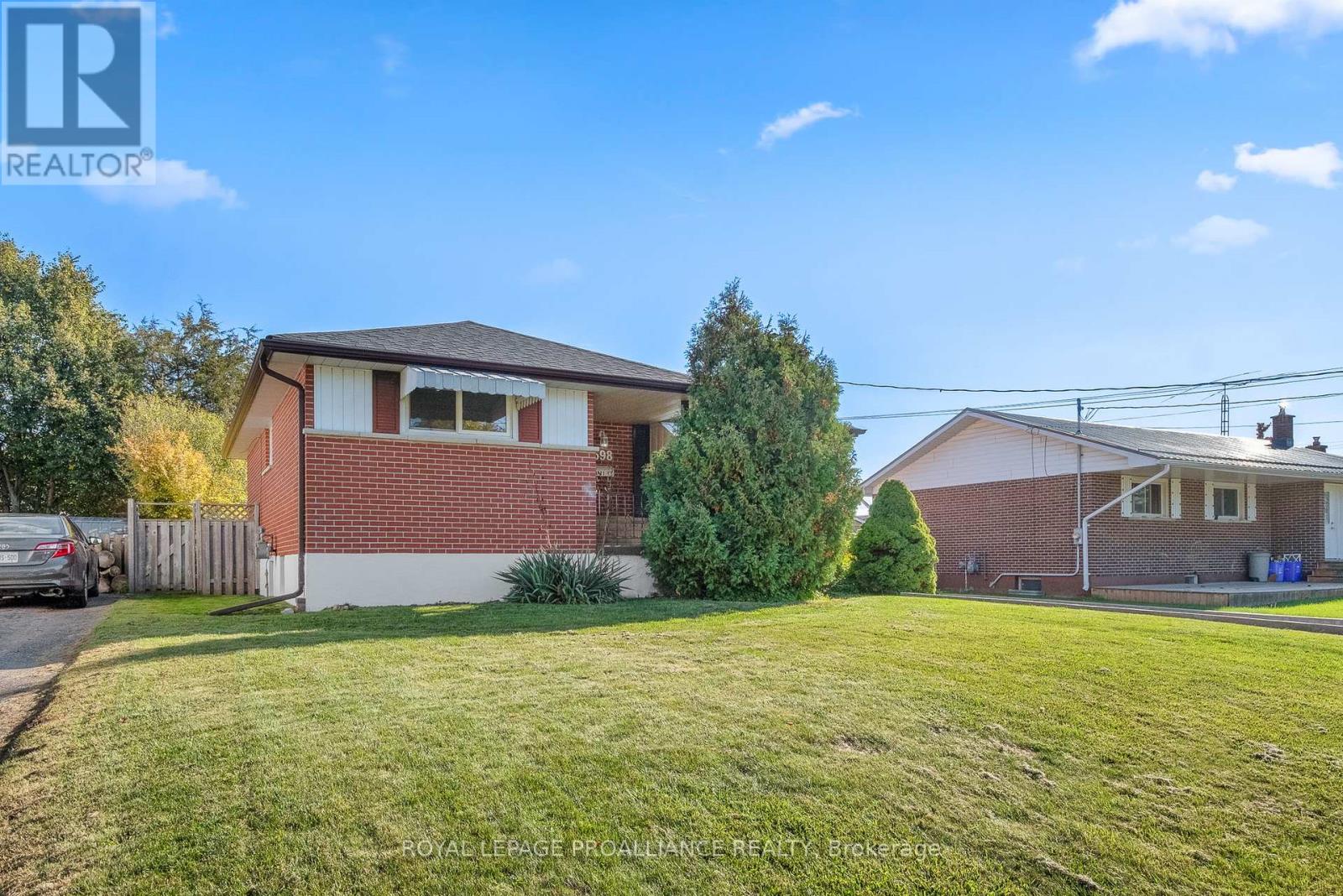 598 Hayden Crescent, Cobourg, Ontario K9A 2V2 - Photo 3 - X12465796