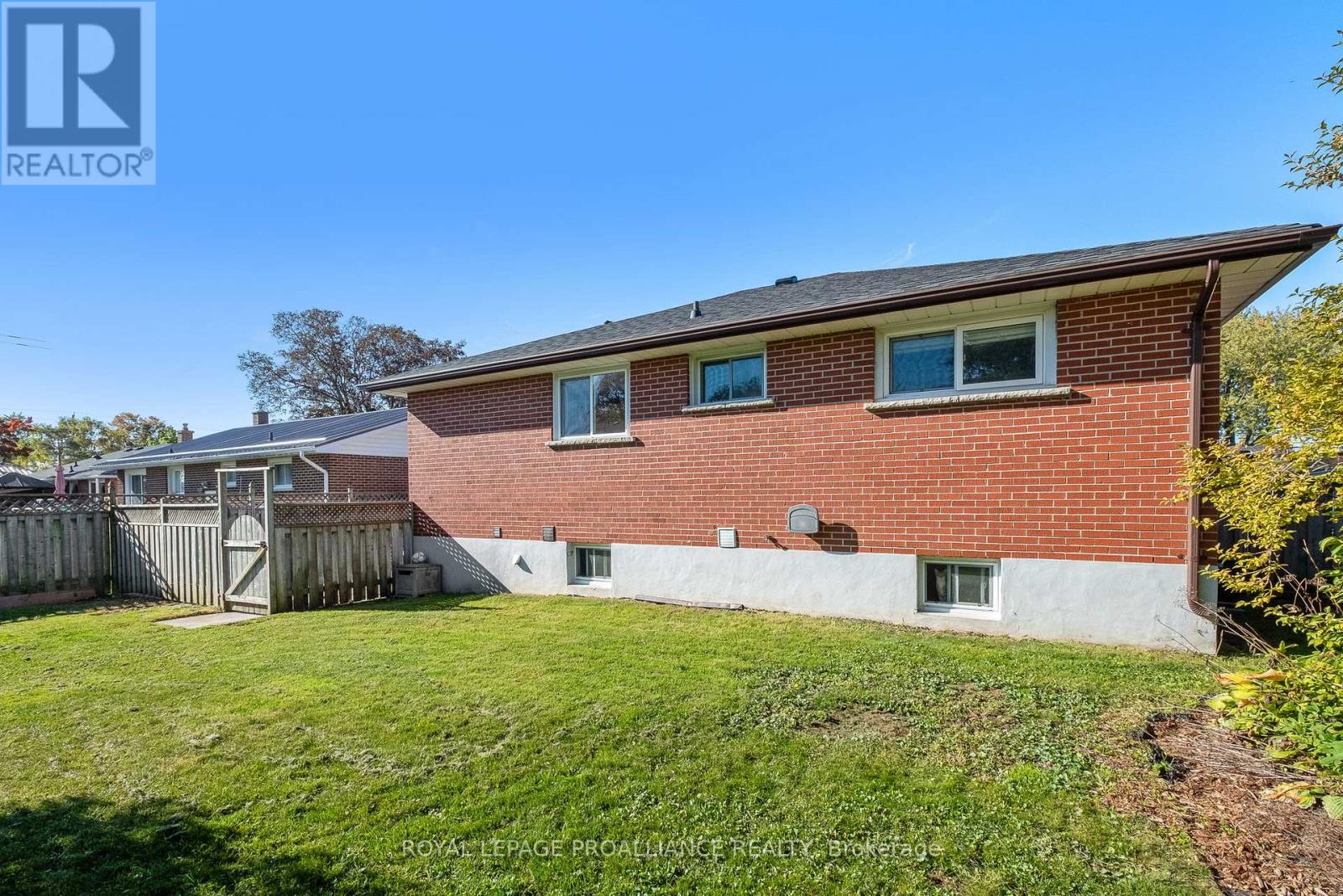 598 Hayden Crescent, Cobourg, Ontario K9A 2V2 - Photo 40 - X12465796