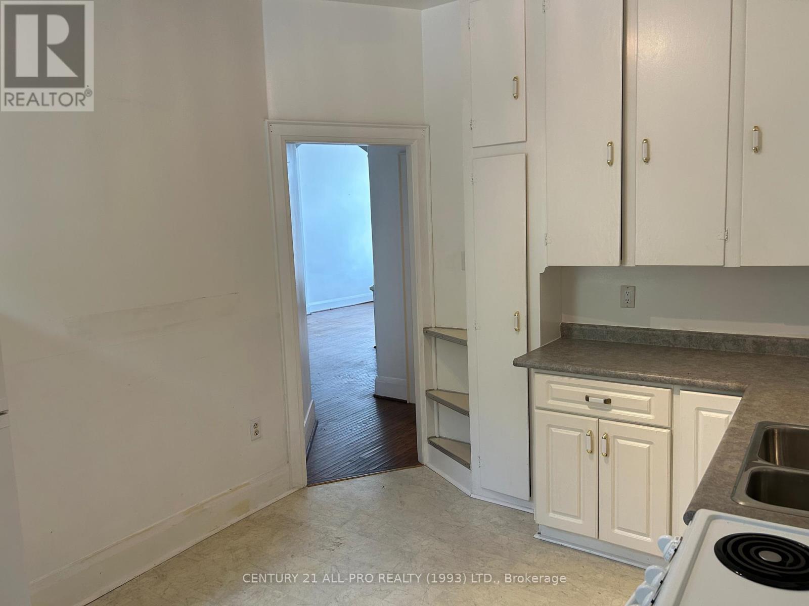 34 John Street, Port Hope, Ontario L1A 1H5 - Photo 13 - X12465813