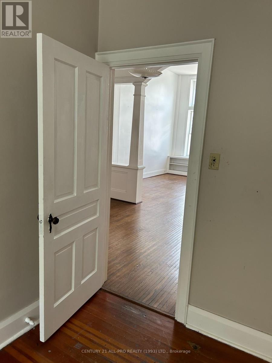 34 John Street, Port Hope, Ontario L1A 1H5 - Photo 15 - X12465813