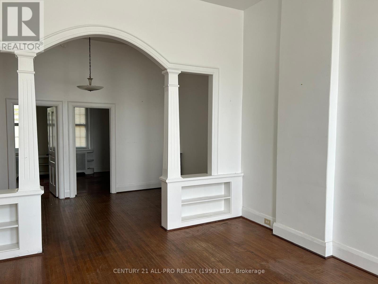 34 John Street, Port Hope, Ontario L1A 1H5 - Photo 4 - X12465813