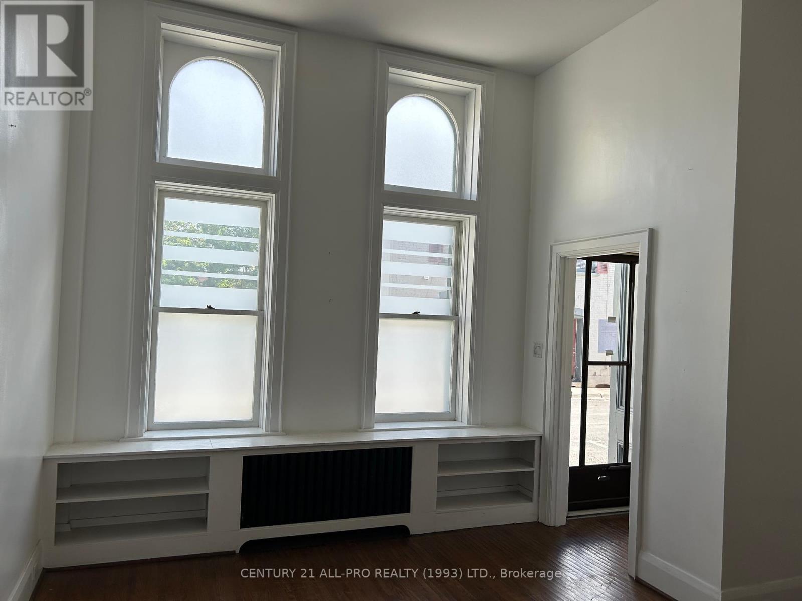 34 John Street, Port Hope, Ontario L1A 1H5 - Photo 7 - X12465813