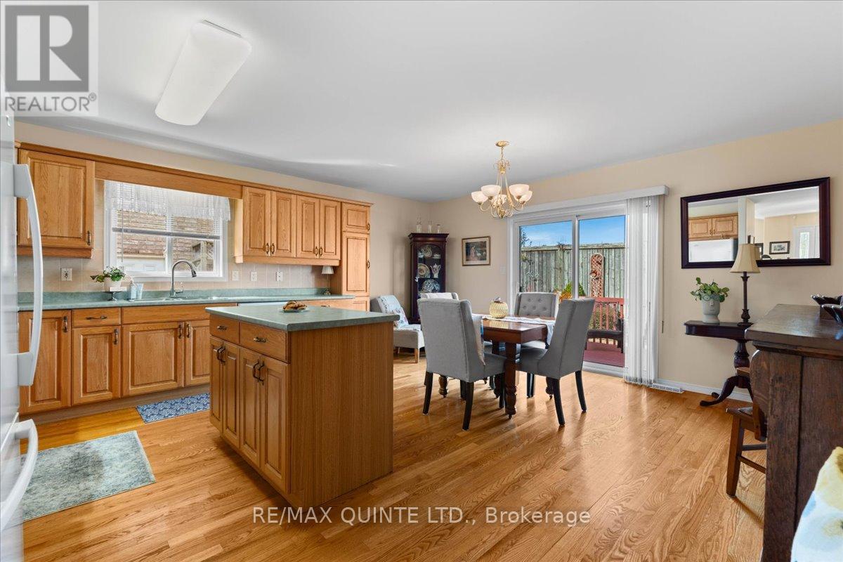 42 Spruce Gardens, Belleville, Ontario  K8N 5Y6 - Photo 15 - X12465837