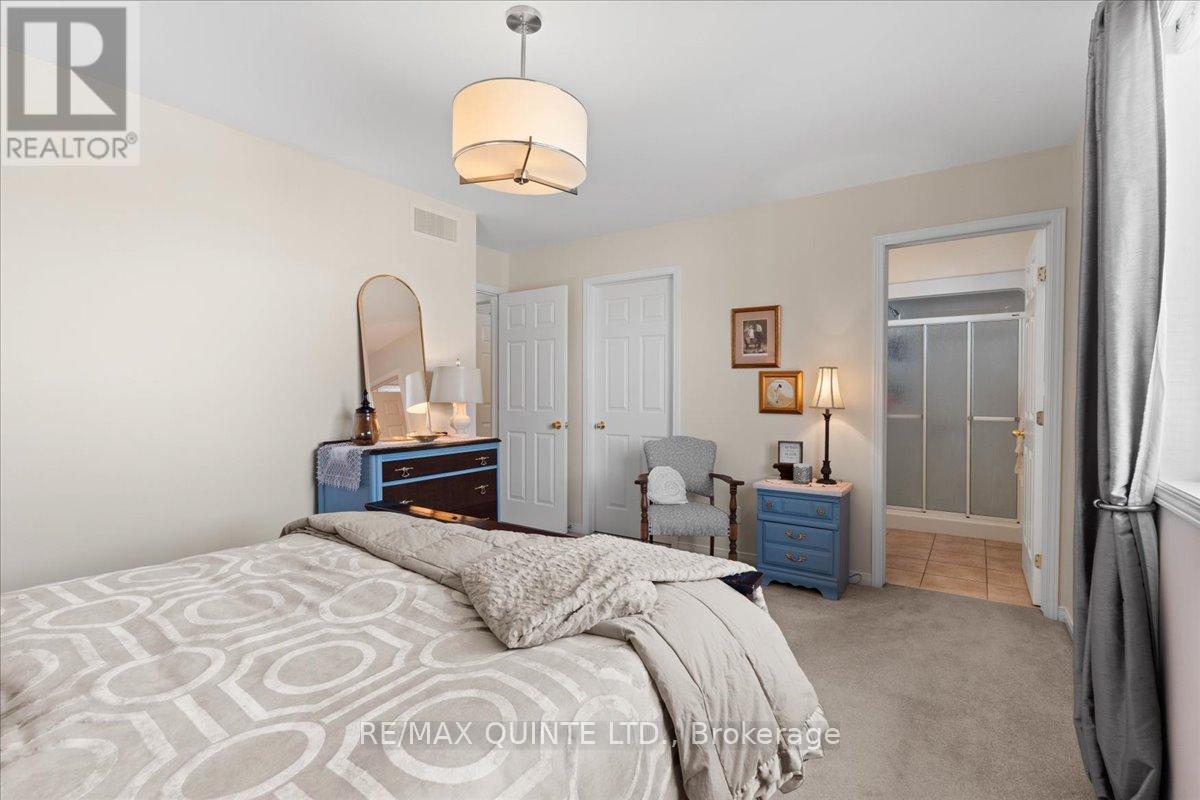 42 Spruce Gardens, Belleville, Ontario  K8N 5Y6 - Photo 20 - X12465837