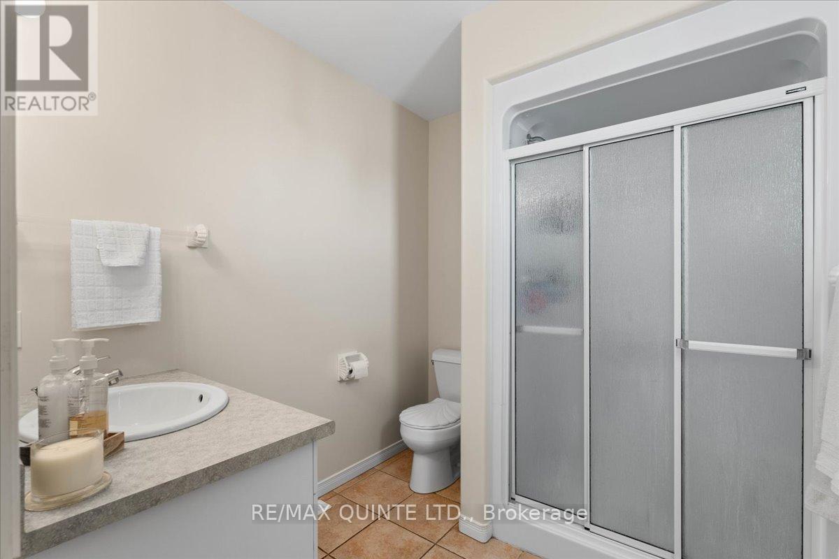 42 Spruce Gardens, Belleville, Ontario  K8N 5Y6 - Photo 21 - X12465837