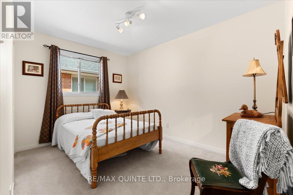 42 Spruce Gardens, Belleville, Ontario  K8N 5Y6 - Photo 23 - X12465837