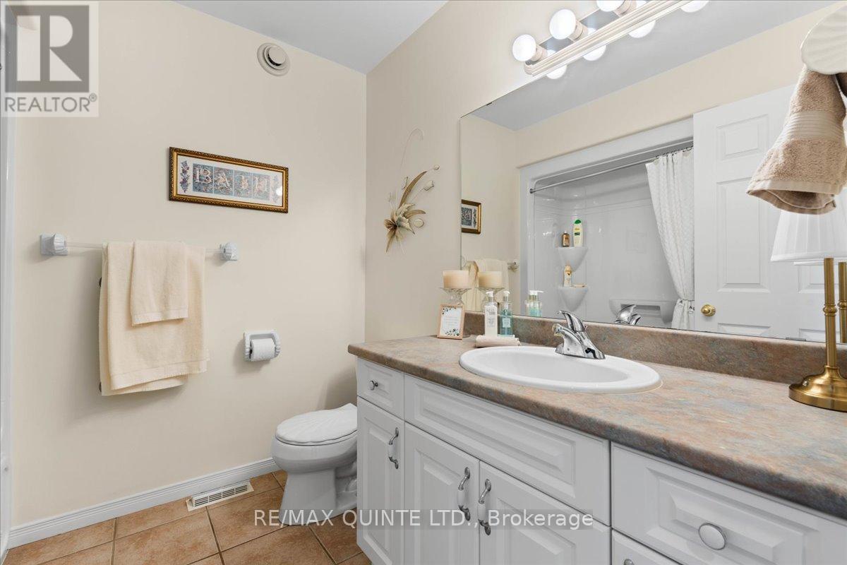 42 Spruce Gardens, Belleville, Ontario  K8N 5Y6 - Photo 27 - X12465837