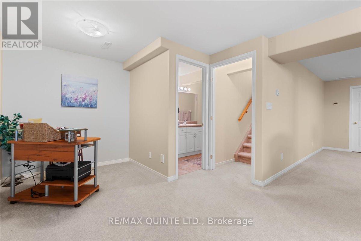 42 Spruce Gardens, Belleville, Ontario  K8N 5Y6 - Photo 28 - X12465837