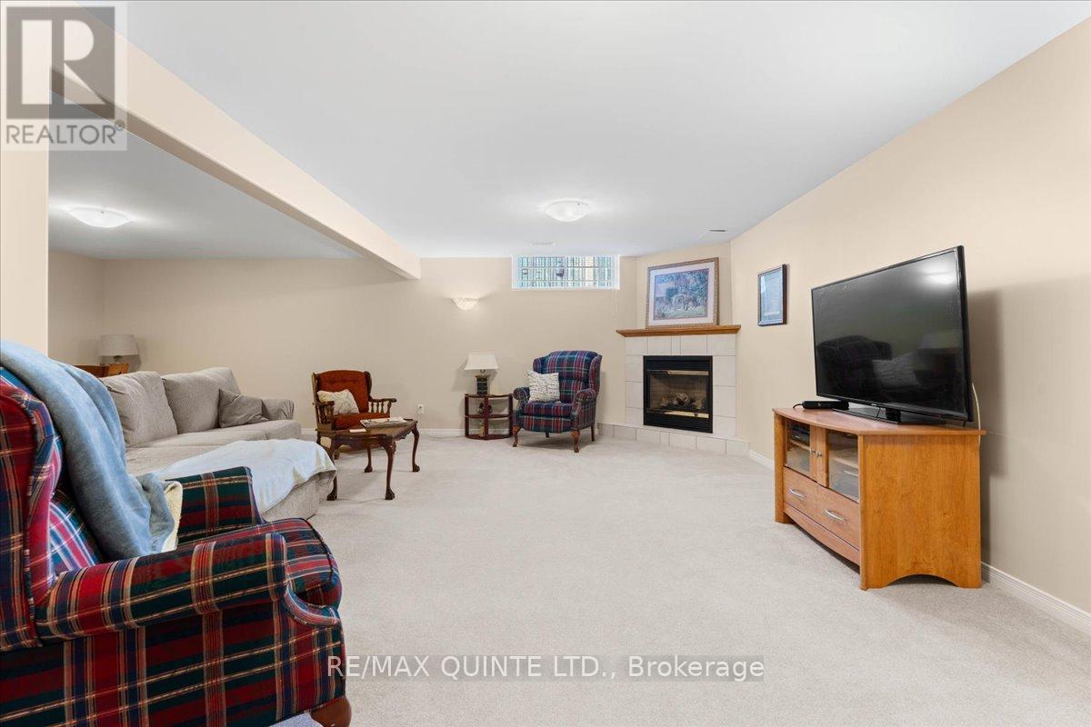 42 Spruce Gardens, Belleville, Ontario  K8N 5Y6 - Photo 30 - X12465837