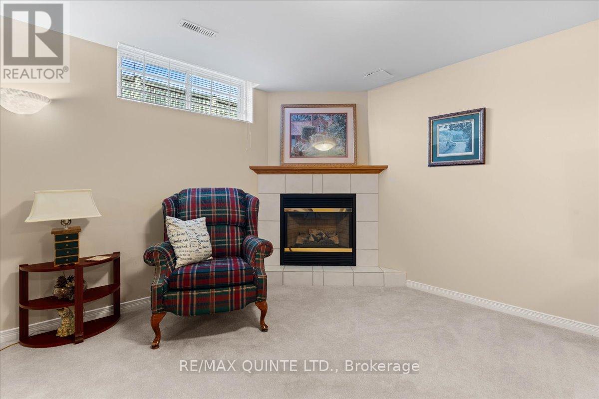 42 Spruce Gardens, Belleville, Ontario  K8N 5Y6 - Photo 31 - X12465837