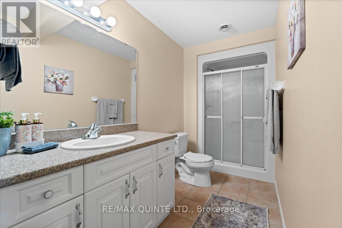 42 Spruce Gardens, Belleville, Ontario  K8N 5Y6 - Photo 35 - X12465837